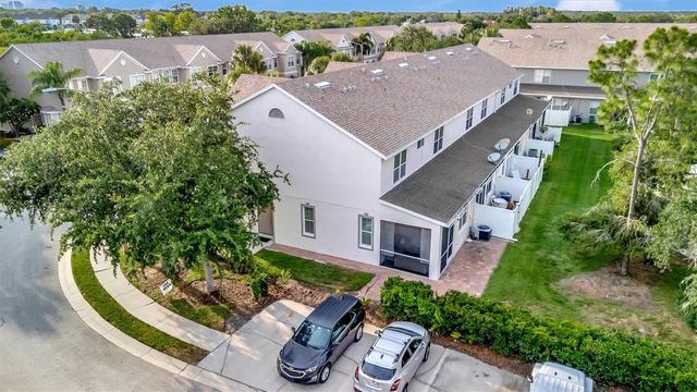 547 BLACK LION DRIVE NE, St Petersburg, FL 33716