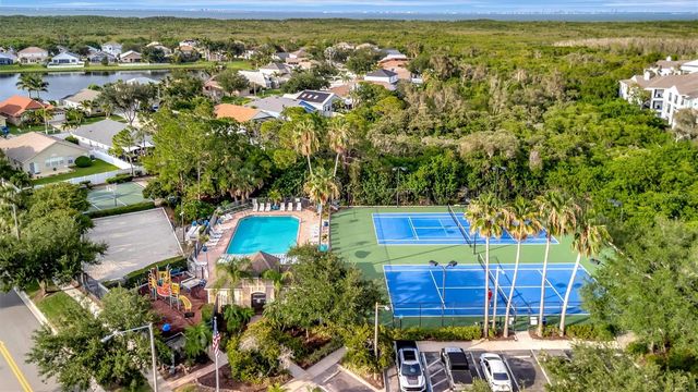 547 BLACK LION DRIVE NE, St Petersburg, FL 33716