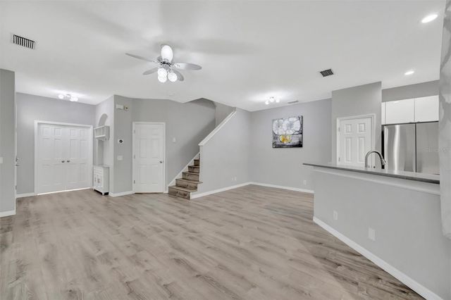 547 BLACK LION DRIVE NE, St Petersburg, FL 33716