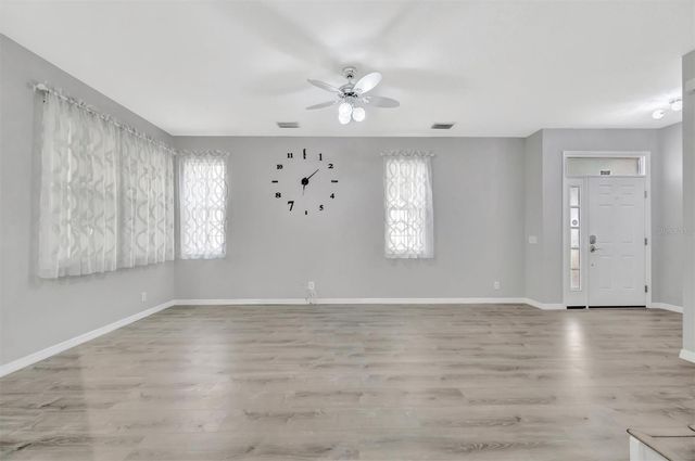 547 BLACK LION DRIVE NE, St Petersburg, FL 33716