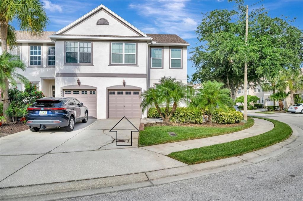 547 BLACK LION DRIVE NE, St Petersburg, FL 33716