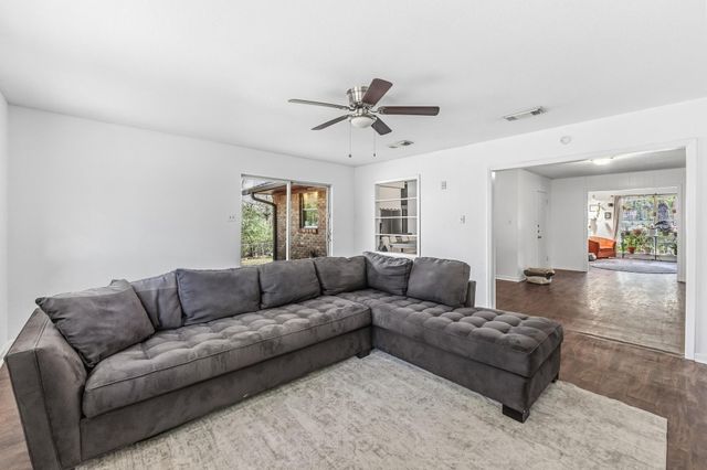 4418 Shady Lane, Huntsville, TX 77320