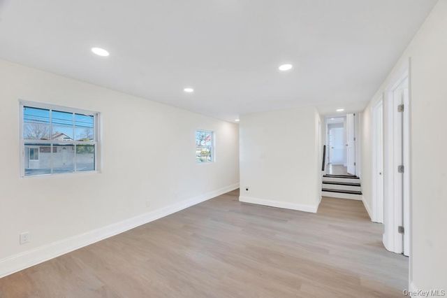 90 30th Street, Copiague, NY 11726