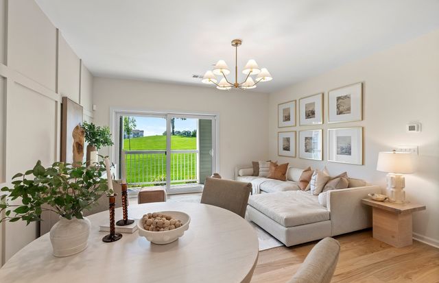 30 Coppersmith Way 108, Canton, MA 02021
