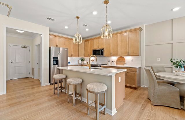 30 Coppersmith Way 108, Canton, MA 02021