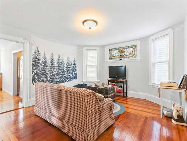 355 Highland Avenue 1, Somerville, MA 02144