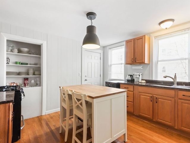 355 Highland Avenue 1, Somerville, MA 02144