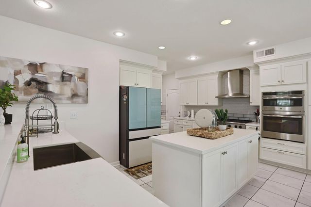 2256 Heavenly Way, Lodi, CA 95242