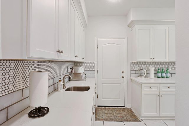 2256 Heavenly Way, Lodi, CA 95242