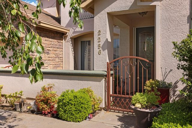 2256 Heavenly Way, Lodi, CA 95242