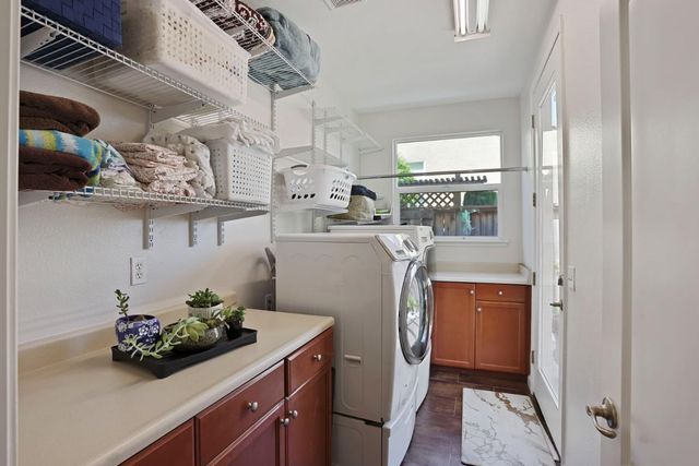 2256 Heavenly Way, Lodi, CA 95242