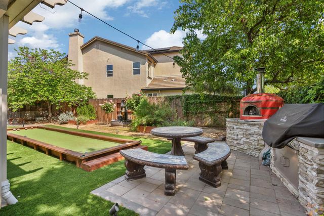 2256 Heavenly Way, Lodi, CA 95242