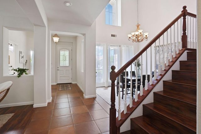 2256 Heavenly Way, Lodi, CA 95242