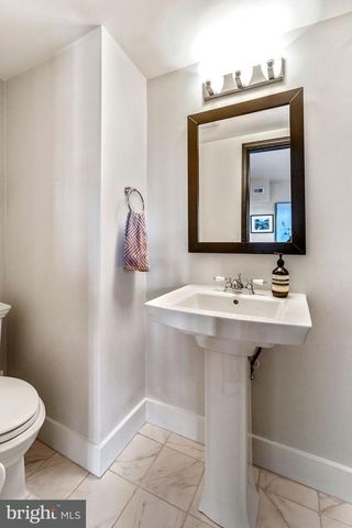 318 TODD PL NE, Washington, DC 20002
