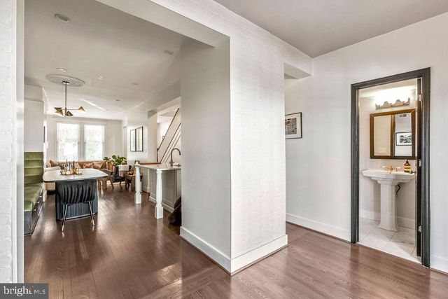 318 TODD PL NE, Washington, DC 20002