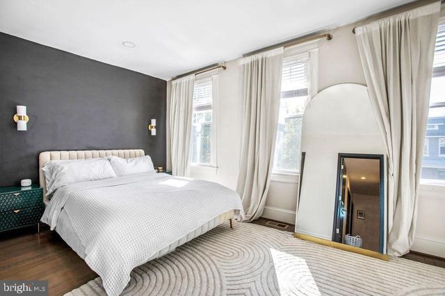 318 TODD PL NE, Washington, DC 20002