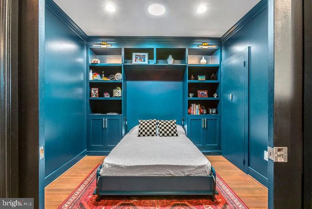 318 TODD PL NE, Washington, DC 20002