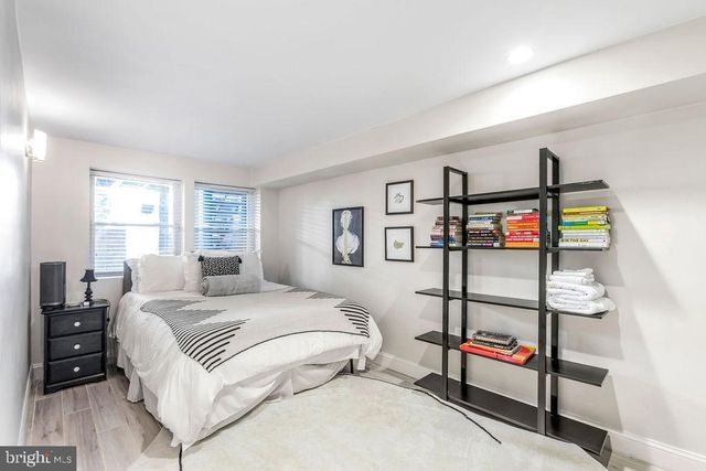 318 TODD PL NE, Washington, DC 20002