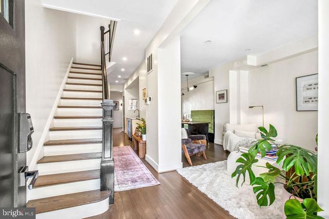 318 TODD PL NE, Washington, DC 20002