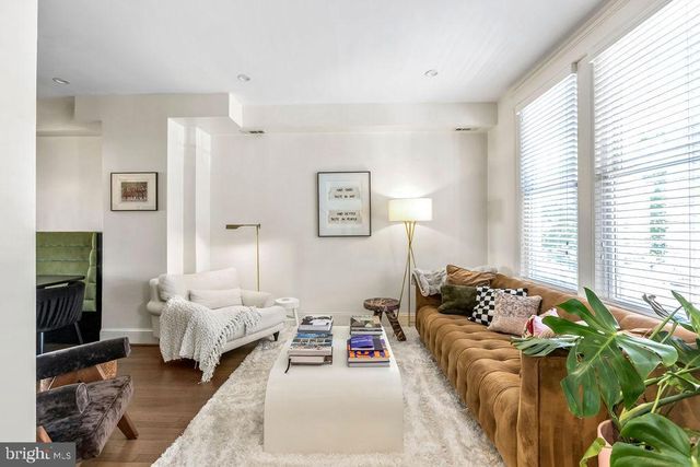 318 TODD PL NE, Washington, DC 20002