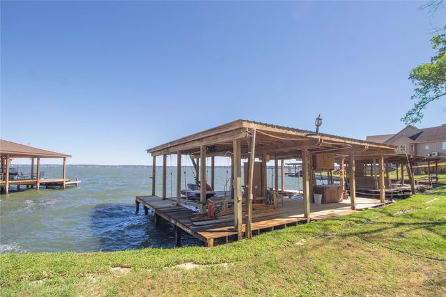 158 Johns Drive, Livingston, TX 77351