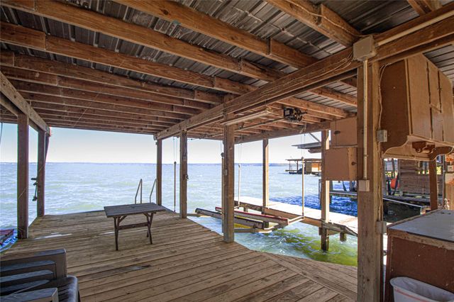 158 Johns Drive, Livingston, TX 77351