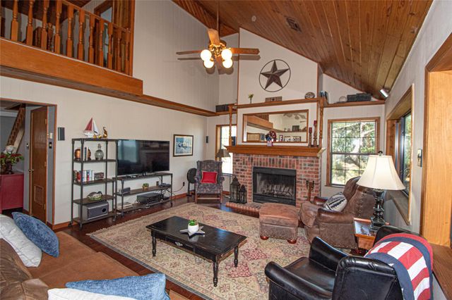 158 Johns Drive, Livingston, TX 77351