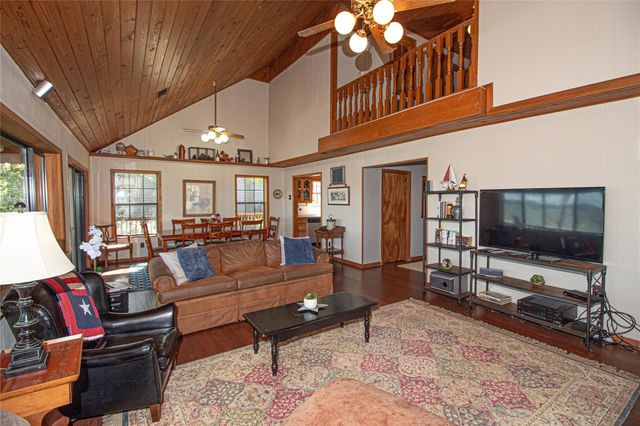 158 Johns Drive, Livingston, TX 77351