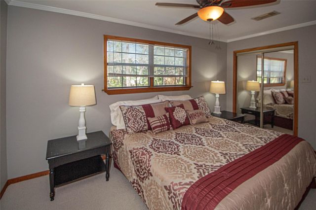 158 Johns Drive, Livingston, TX 77351