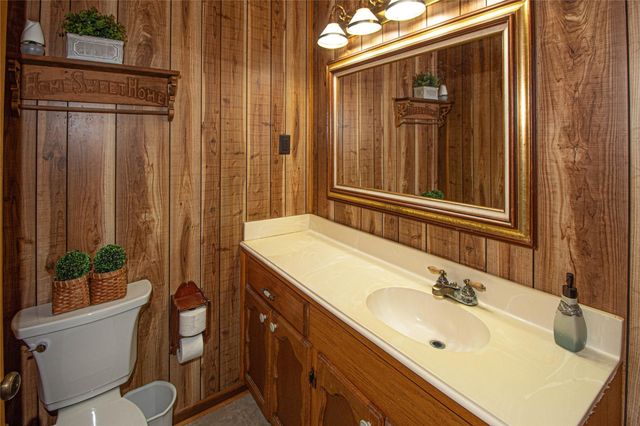 158 Johns Drive, Livingston, TX 77351