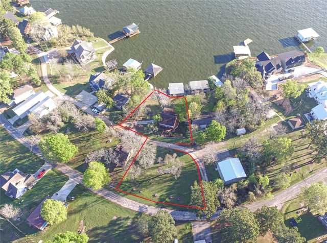 158 Johns Drive, Livingston, TX 77351