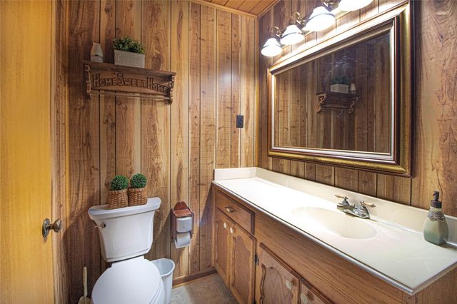 158 Johns Drive, Livingston, TX 77351