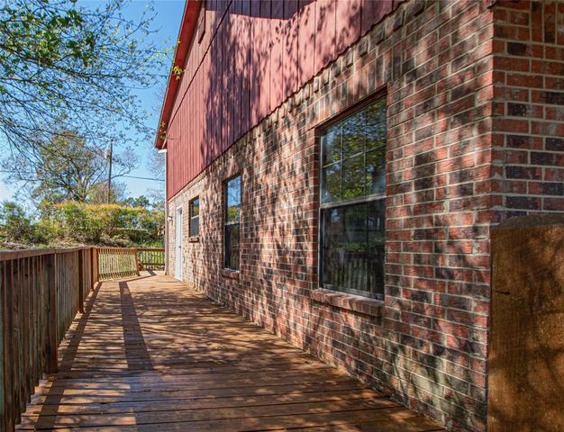 158 Johns Drive, Livingston, TX 77351