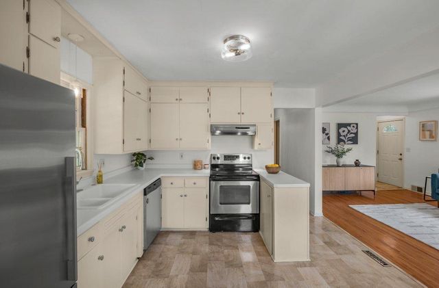 424 Tyler Avenue S, Edina, MN 55343