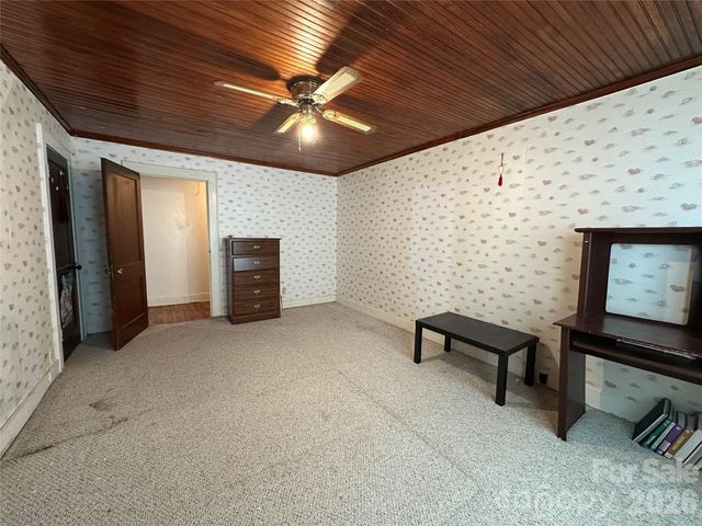 502 Connelly Springs Road SW, Lenoir, NC 28645