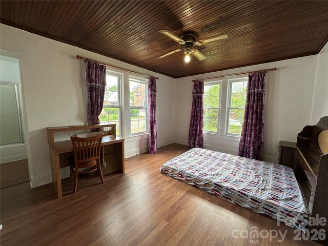 502 Connelly Springs Road SW, Lenoir, NC 28645