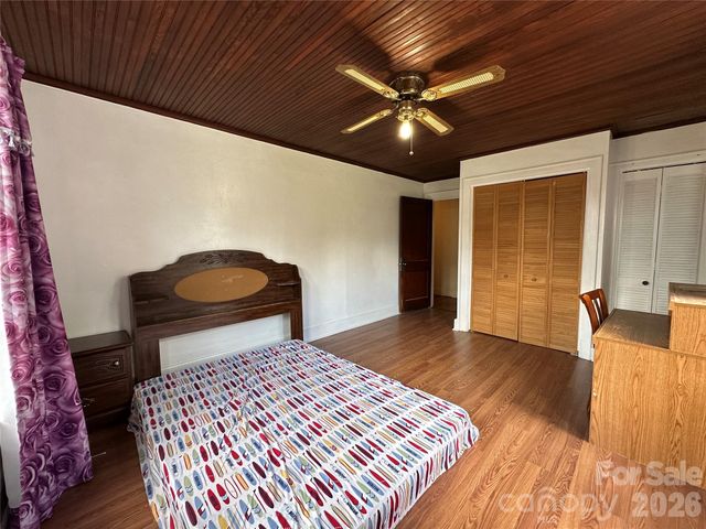 502 Connelly Springs Road SW, Lenoir, NC 28645