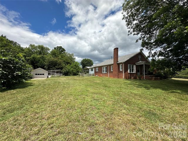 502 Connelly Springs Road SW, Lenoir, NC 28645