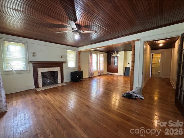 502 Connelly Springs Road SW, Lenoir, NC 28645
