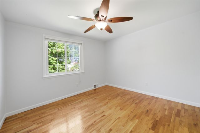 10052 Wolfriver Drive, Plymouth, MI 48170
