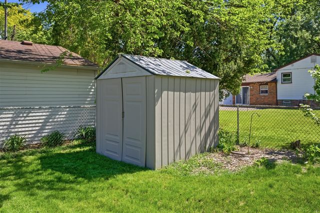 10052 Wolfriver Drive, Plymouth, MI 48170