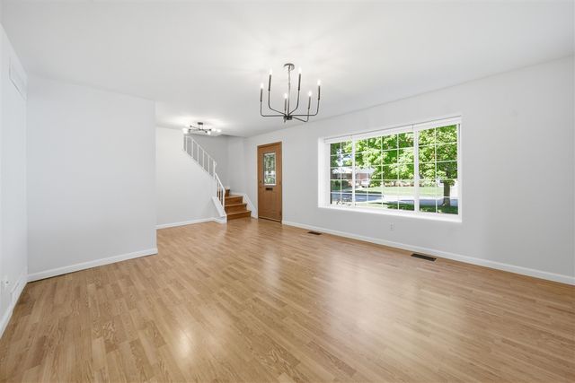 10052 Wolfriver Drive, Plymouth, MI 48170