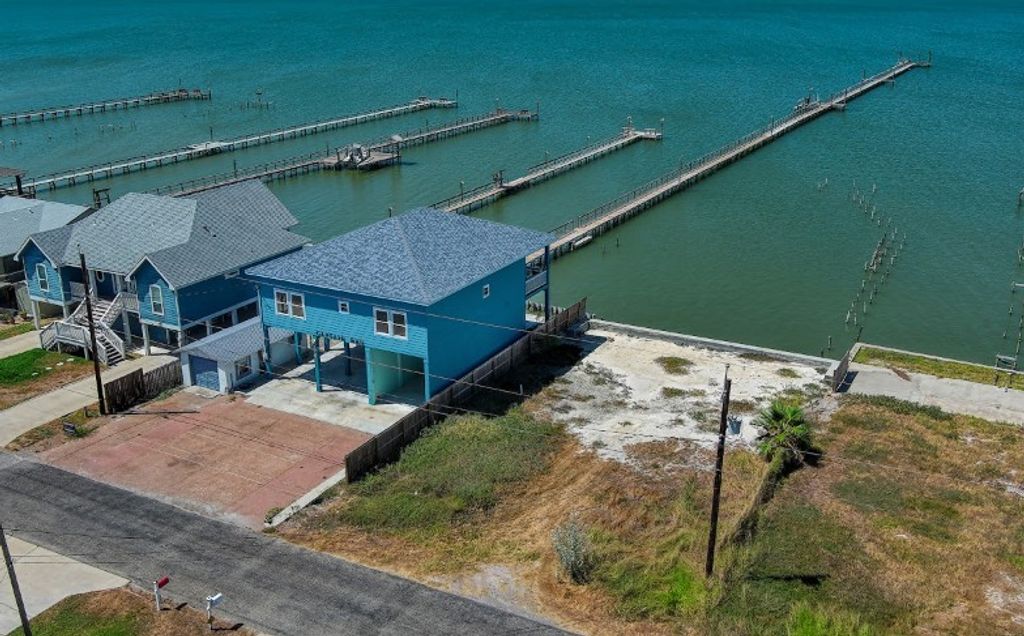 150 Ridge Harbor Dr, Rockport, TX 78382 — exterior