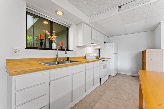 3595 E Huron River Drive, Ann Arbor, MI 48104