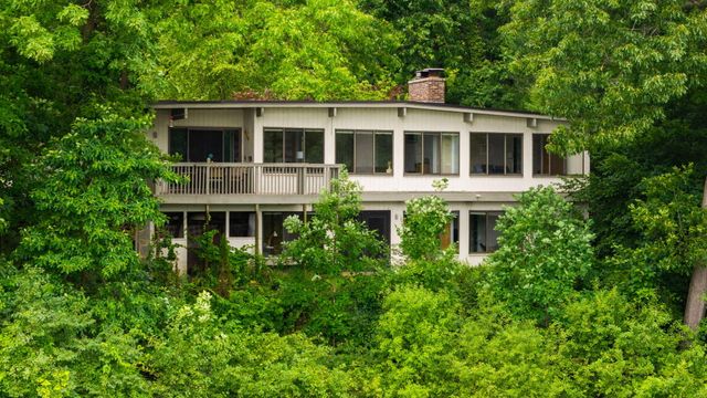 3595 E Huron River Drive, Ann Arbor, MI 48104