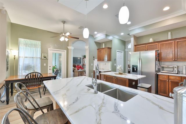 7521 MELOGOLD CIRCLE, Land O Lakes, FL 34637