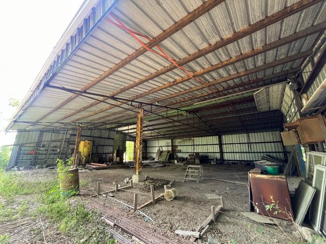 636 Fm 2436, La Grange, TX 78945
