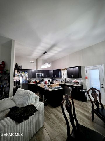 788 PONTOP HALL Street, El Paso, TX 79928