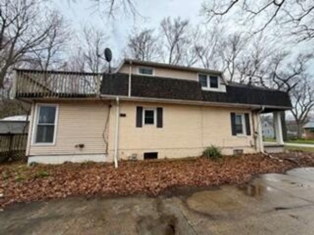 1921 E Coolspring Avenue, Trail Creek, IN 46360