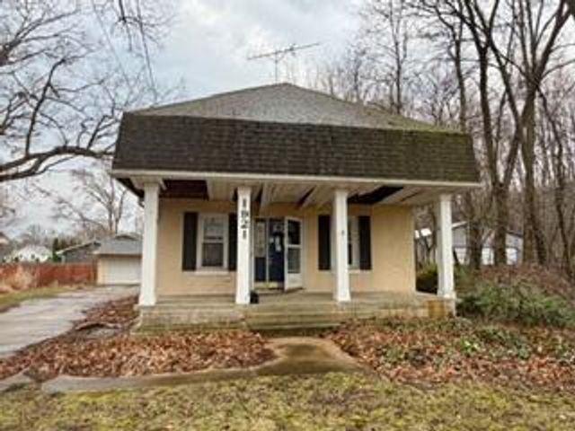 1921 E Coolspring Avenue, Trail Creek, IN 46360